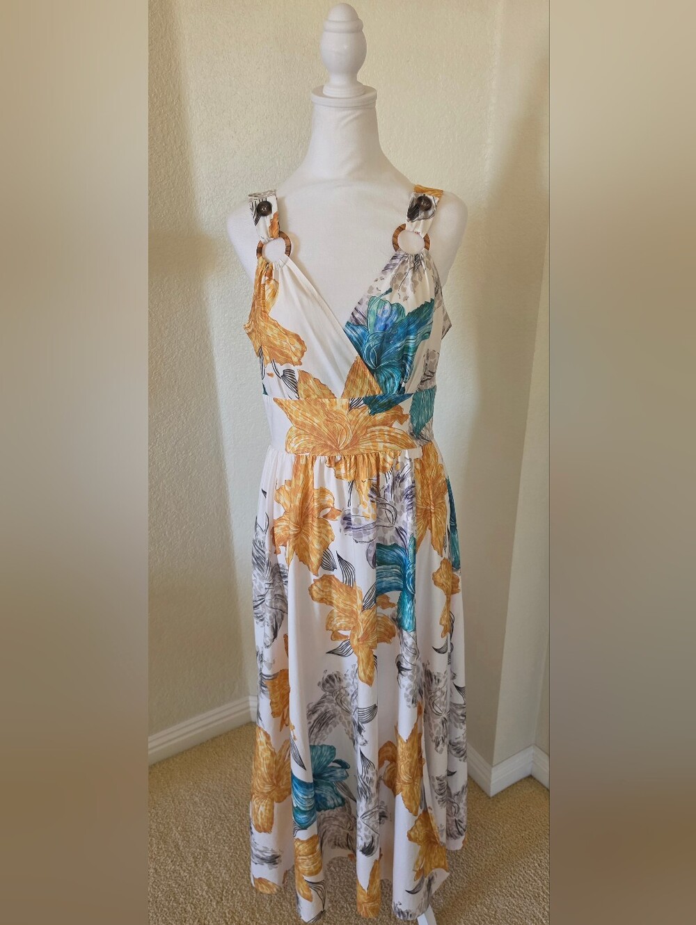 Perle Donna Floral Ring-Shoulder Maxi Dress, Size 40